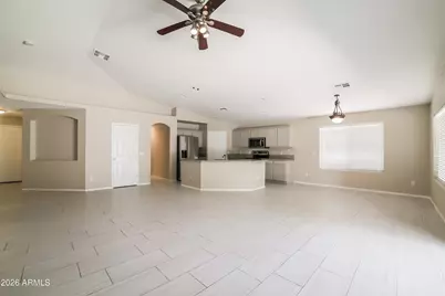 2539 W Maldonado Road, Phoenix, AZ 85041 - Photo 3