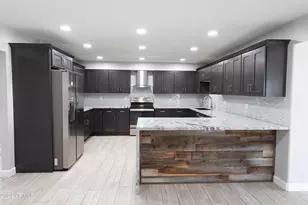 2926 S Dromedary Dr, Tempe, AZ 85282 - Photo 3