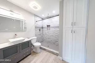 2926 S Dromedary Dr, Tempe, AZ 85282 - Photo 17