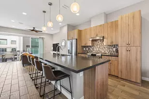 1717 E Morten Ave, Phoenix, AZ 85020 - Photo 1