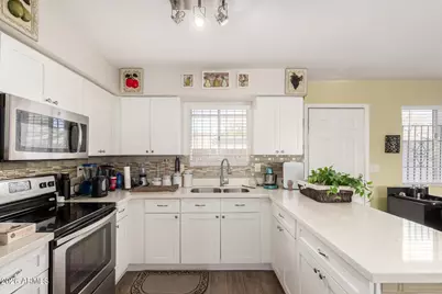 406 E Pecan Road, Phoenix, AZ 85040 - Photo 17