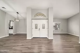 5636 E Paradise Ln, Scottsdale, AZ 85254 - Photo 9