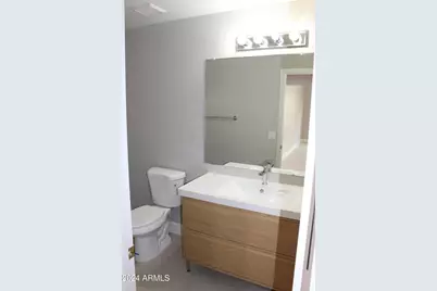 6815 S 41st Lane, Phoenix, AZ 85041 - Photo 11