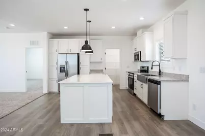 51937 W Wildwood Road, Maricopa, AZ 85139 - Photo 15