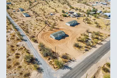 51937 W Wildwood Road, Maricopa, AZ 85139 - Photo 11