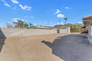 1502 E Hatcher Rd, Phoenix, AZ 85020 - Photo 35
