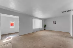 1502 E Hatcher Rd, Phoenix, AZ 85020 - Photo 7