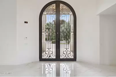 8303 N 61st Place, Paradise Valley, AZ 85253 - Photo 5