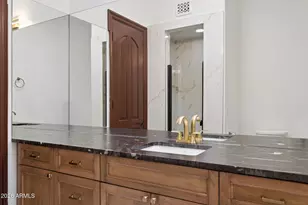 8303 N 61st Pl, Paradise Valley, AZ 85253 - Photo 43