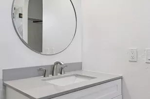 8303 N 61st Pl, Paradise Valley, AZ 85253 - Photo 49