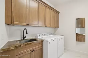 8303 N 61st Pl, Paradise Valley, AZ 85253 - Photo 61