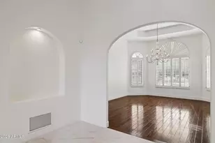 8303 N 61st Pl, Paradise Valley, AZ 85253 - Photo 13