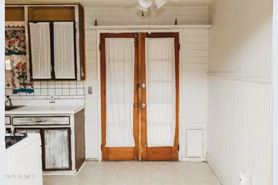 1323 N Center Avenue, Casa Grande, AZ 85122 - Photo 9