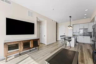 7300 E Earll Dr, Scottsdale, AZ 85251 - Photo 9