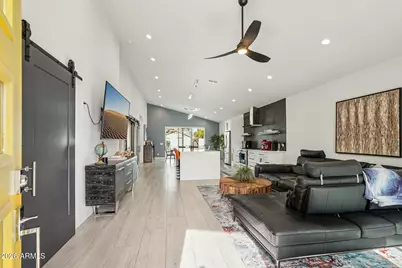 1434 E Weldon Avenue, Phoenix, AZ 85014 - Photo 9