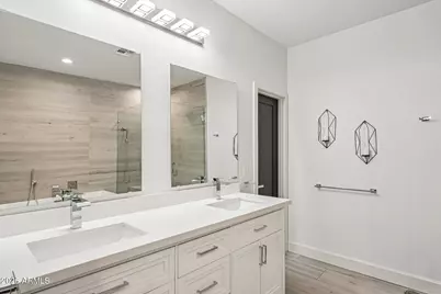 1434 E Weldon Avenue, Phoenix, AZ 85014 - Photo 31