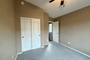 2725 E Mine Creek Rd, Phoenix, AZ 85024 - Photo 11