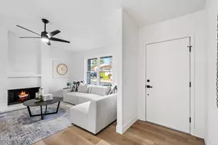 133 E Campo Bello Dr, Phoenix, AZ 85022 - Photo 13