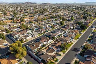 133 E Campo Bello Dr, Phoenix, AZ 85022 - Photo 5