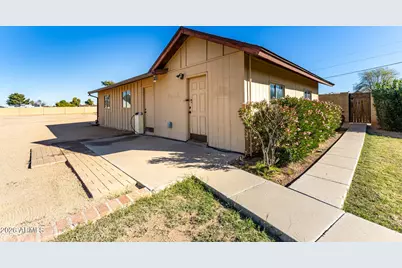 3702 W Topeka Drive, Glendale, AZ 85308 - Photo 35