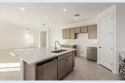 30143 W Palo Brea Way, Buckeye, AZ 85396 - Photo 3