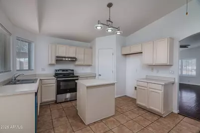 4545 N 67th Avenue #1028, Phoenix, AZ 85033 - Photo 7