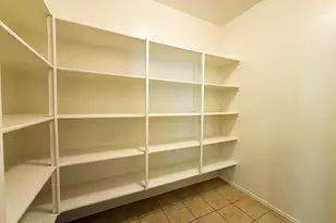 6218 W Laurie Ln, Glendale, AZ 85302 - Photo 5