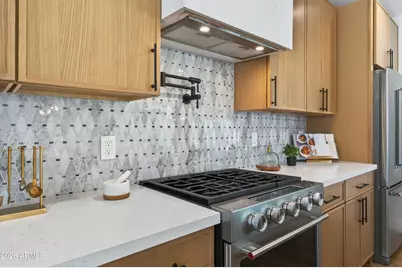 2432 W Saint Moritz Lane, Phoenix, AZ 85023 - Photo 15