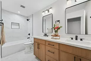 2432 W St Moritz Ln, Phoenix, AZ 85023 - Photo 23