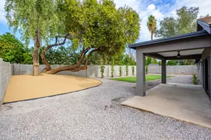 2432 W St Moritz Ln, Phoenix, AZ 85023 - Photo 35