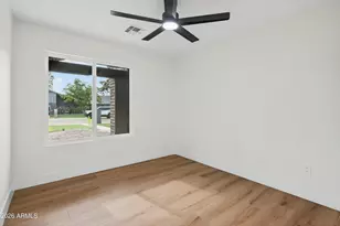 2432 W St Moritz Ln, Phoenix, AZ 85023 - Photo 17