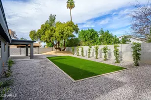 2432 W St Moritz Ln, Phoenix, AZ 85023 - Photo 37