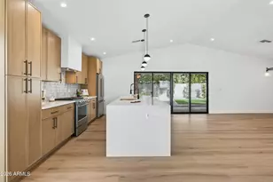 2432 W St Moritz Ln, Phoenix, AZ 85023 - Photo 13