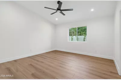 2432 W Saint Moritz Lane, Phoenix, AZ 85023 - Photo 25