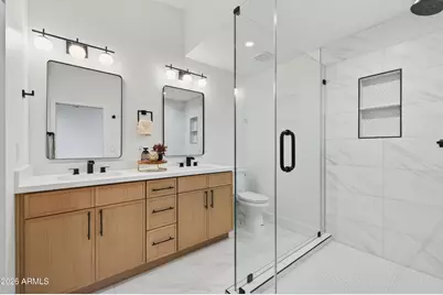 2432 W Saint Moritz Lane, Phoenix, AZ 85023 - Photo 29