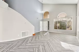 1304 E Muriel Dr, Phoenix, AZ 85022 - Photo 5