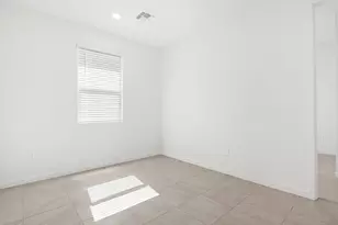 32899 N Vineyard Ave, San Tan Valley, AZ 85143 - Photo 7