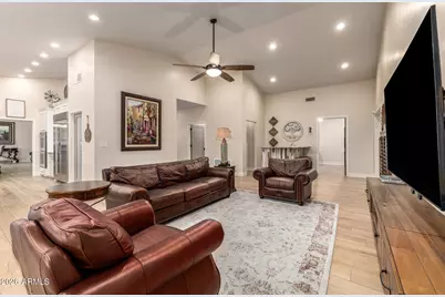 8551 E Wood Drive E, Scottsdale, AZ 85260 - Photo 19