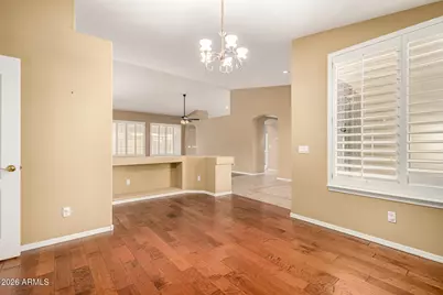 20432 N 87th Lane, Peoria, AZ 85382 - Photo 5