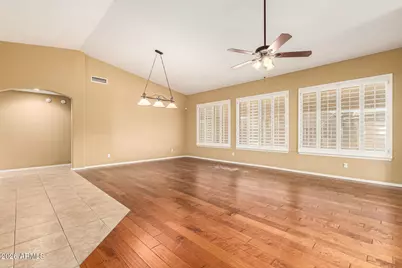 20432 N 87th Lane, Peoria, AZ 85382 - Photo 7