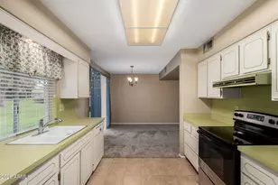 9706 W Sandstone Dr, Sun City, AZ 85351 - Photo 13