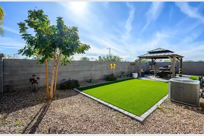 18363 W Whispering Wind Drive, Surprise, AZ 85387 - Photo 15