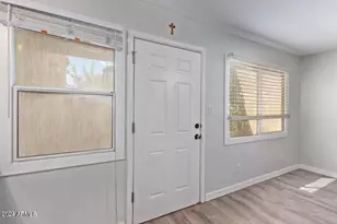 948 S Alma School Rd, Mesa, AZ 85210 - Photo 7