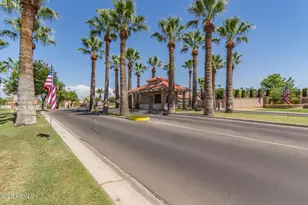 563 W Champagne Dr, Sun Lakes, AZ 85248 - Photo 43