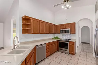 563 W Champagne Drive, Sun Lakes, AZ 85248 - Photo 5