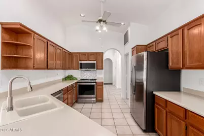 563 W Champagne Drive, Sun Lakes, AZ 85248 - Photo 9