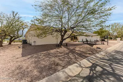 4621 E Onyx Avenue, Phoenix, AZ 85028 - Photo 5