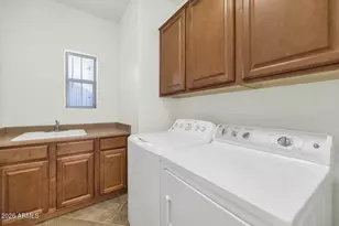 3935 E Rough Rider Rd, Phoenix, AZ 85050 - Photo 27