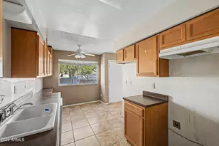 10316 N 97th Dr, Peoria, AZ 85345 - Photo 7