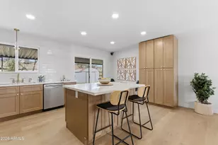 6408 W Avalon Dr, Phoenix, AZ 85033 - Photo 5